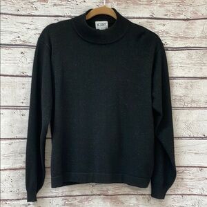 Women's mid-weight sweater